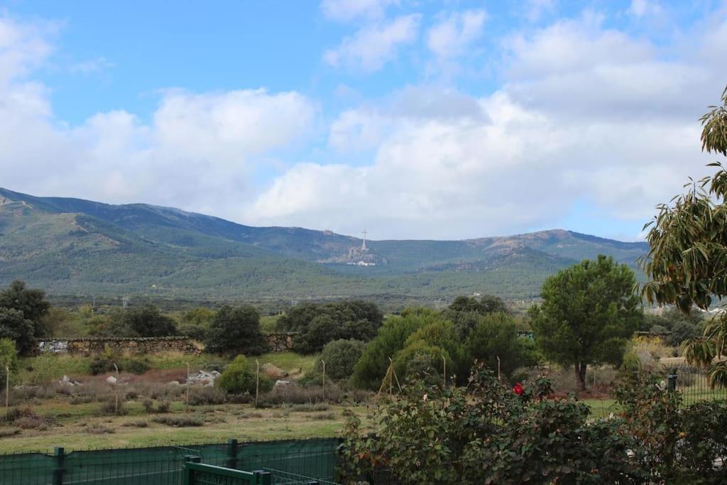 Casa Con Vistas A La Sierra De Ferienhaus