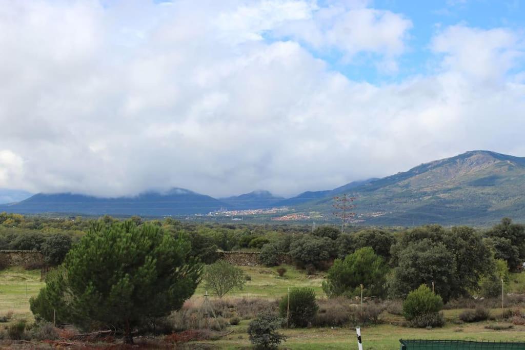 Casa Con Vistas A La Sierra De Ferienhaus
